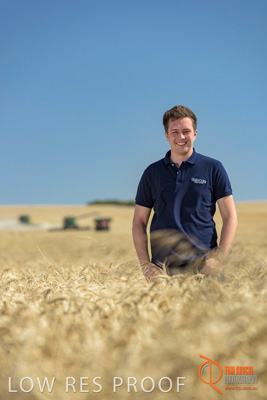 December 2017 / GLENCORE_STAFF_WHEAT_FIELD_093_171219