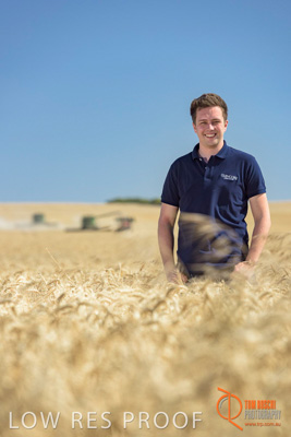 December 2017 / GLENCORE_STAFF_WHEAT_FIELD_094_171219