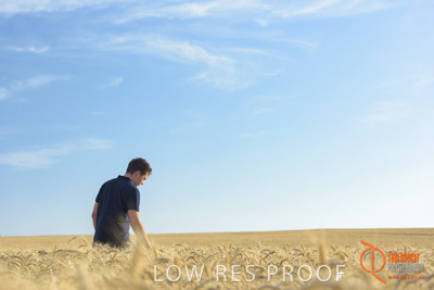 December 2017 / MALE_IN_WHEAT_FIELD_011_171219