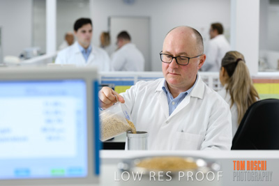 June 2018 / LAB_sample_measuring_female-male_180601_066