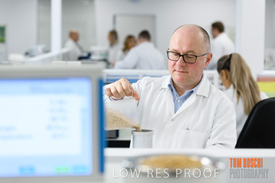 June 2018 / LAB_sample_measuring_female-male_180601_068