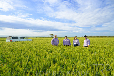 October 2022 / KANGAROO-FLAT-0581