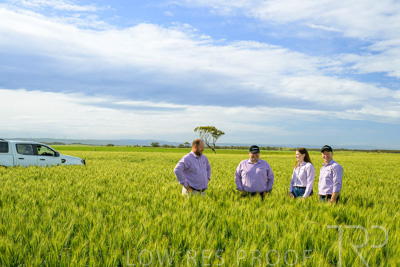 October 2022 / KANGAROO-FLAT-0594