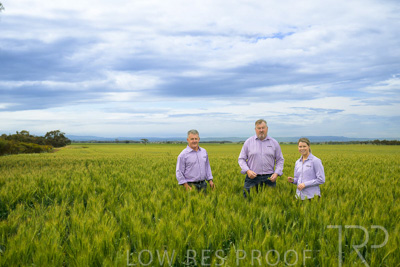 October 2022 / KANGAROO-FLAT-0907