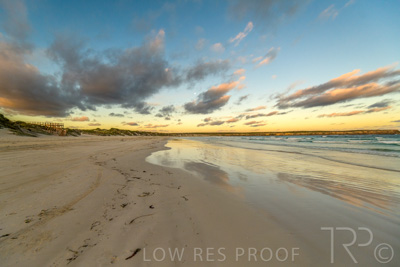 January 2023 / BEACH-SCENES_230104_036_WebRes