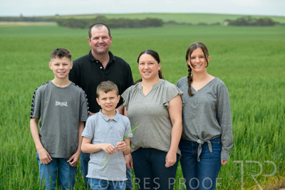 September 2024 / Malinong(SA)-Family_240925-_Z9C8434