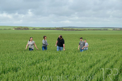 September 2024 / Malinong(SA)-Family_240925-_Z9C8464