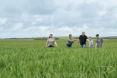 September 2024 / Malinong(SA)-Family_240925-_Z9C8489