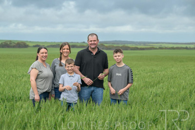 September 2024 / Malinong(SA)-Family_240925-_Z9C8622