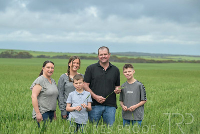 September 2024 / Malinong(SA)-Family_240925-_Z9C8657