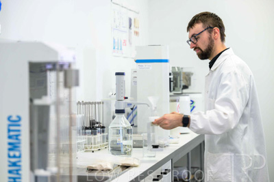 February 2025 / LAB-Falling-Numbers_250203-_Z9C0650