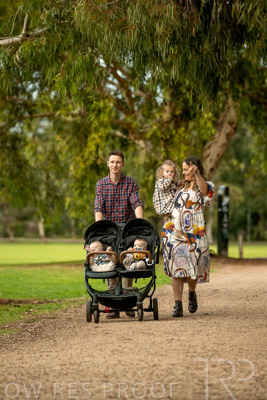 April 2023 / CAN-DO-230419-Family-Park_130