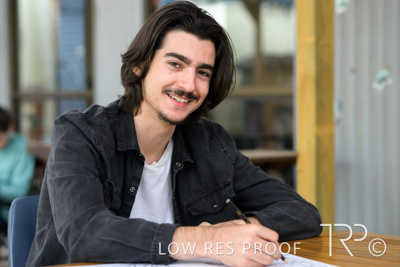 April 2022 / CARERS-SA-YOUNG-CARERS_220429_058