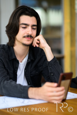 April 2022 / CARERS-SA-YOUNG-CARERS_220429_074