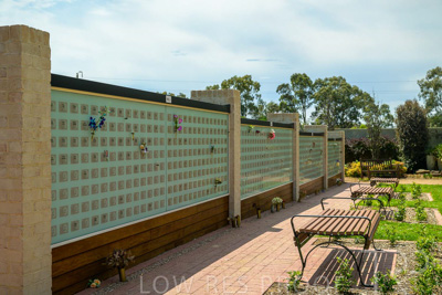 December 2023 / Contemplation-Court_231205_Z9E2530