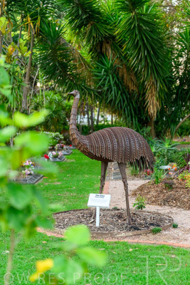 September 2023 / Emu-Statue_230928_Z9C3249