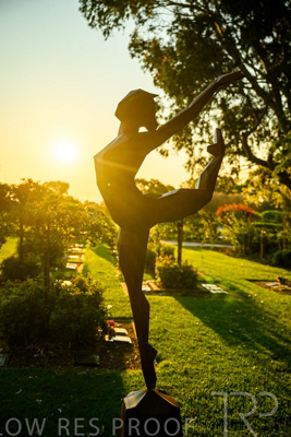 September 2023 / Endless-Dance-Statue_230928_Z9C3027