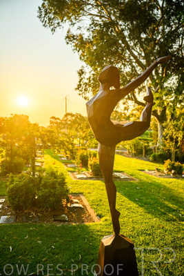 September 2023 / Endless-Dance-Statue_230928_Z9C3099