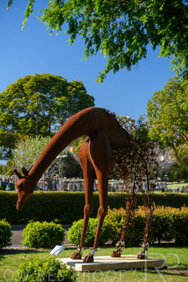 October 2023 / Giraffe-Statue_231011_85E2778