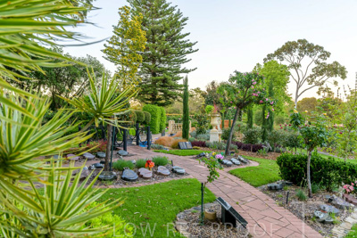 October 2023 / Tuscan-Tropical-Herb-Garden_231011_Z9C9517