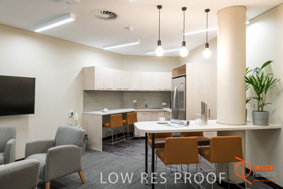 November 2018 / CHEESMAN_MOB_AISH_108_181115