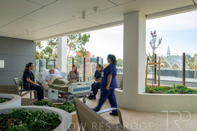 May 2024 / TQEH_Level_1_ICU_External_Patient_Balcony_240514_008