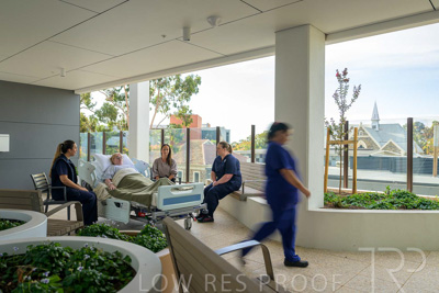 May 2024 / TQEH_Level_1_ICU_External_Patient_Balcony_240514_009