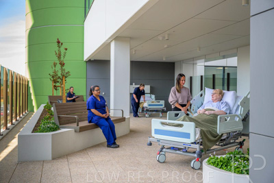 May 2024 / TQEH_Level_1_ICU_External_Patient_Balcony_240514_035