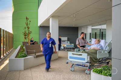 May 2024 / TQEH_Level_1_ICU_External_Patient_Balcony_240514_044