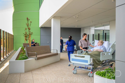 May 2024 / TQEH_Level_1_ICU_External_Patient_Balcony_240514_047