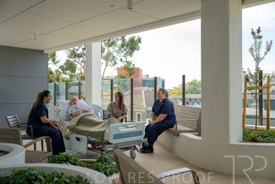 May 2024 / TQEH_Level_1_ICU_External_Patient_Balcony_240514_002