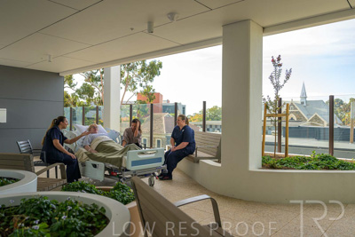 May 2024 / TQEH_Level_1_ICU_External_Patient_Balcony_240514_004