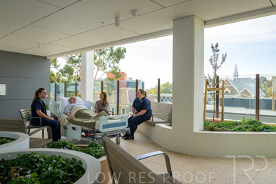 May 2024 / TQEH_Level_1_ICU_External_Patient_Balcony_240514_006