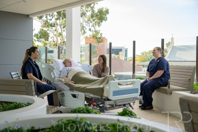 May 2024 / TQEH_Level_1_ICU_External_Patient_Balcony_240514_013