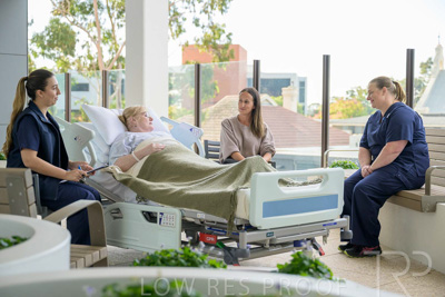 May 2024 / TQEH_Level_1_ICU_External_Patient_Balcony_240514_023