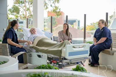 May 2024 / TQEH_Level_1_ICU_External_Patient_Balcony_240514_029