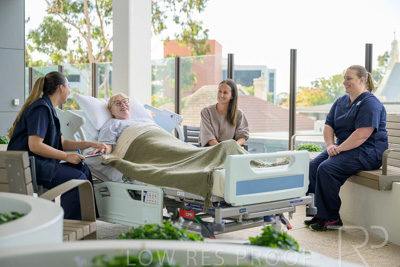 May 2024 / TQEH_Level_1_ICU_External_Patient_Balcony_240514_030