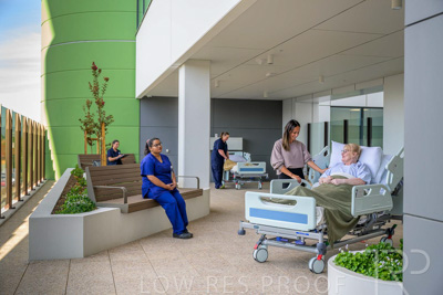 May 2024 / TQEH_Level_1_ICU_External_Patient_Balcony_240514_034