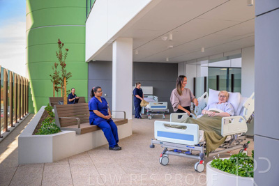 May 2024 / TQEH_Level_1_ICU_External_Patient_Balcony_240514_040