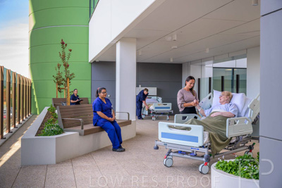 May 2024 / TQEH_Level_1_ICU_External_Patient_Balcony_240514_043