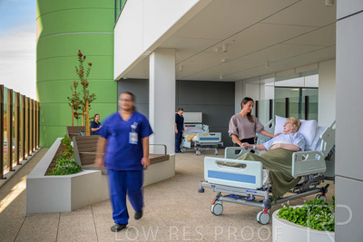 May 2024 / TQEH_Level_1_ICU_External_Patient_Balcony_240514_045