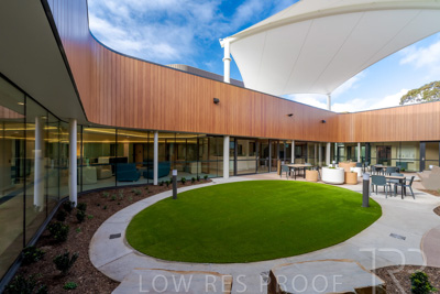 September 2025 / TQEH-MH-Courtyard-1-2__Z8C7854