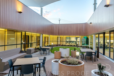 September 2025 / TQEH-MH-Courtyard-1-6__Z8C8144