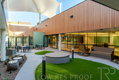 September 2025 / TQEH-MH-Courtyard-2__Z9C6026