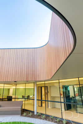 September 2025 / TQEH-MH-Courtyard-2__Z9C6035