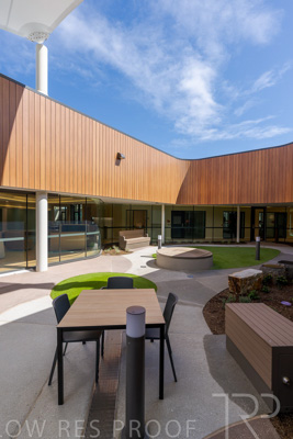 September 2025 / TQEH-MH-Courtyard-4__Z9C7564