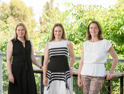 December 2021 / SASHA-PIPA-ZOE_211201_015