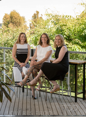 December 2021 / SASHA-PIPA-ZOE_211201_048