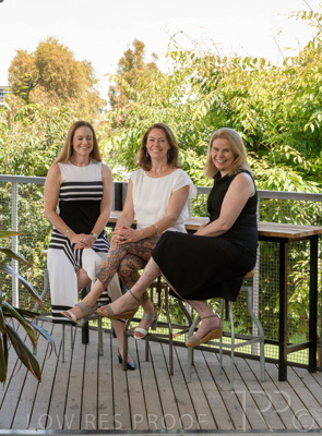 December 2021 / SASHA-PIPA-ZOE_211201_049