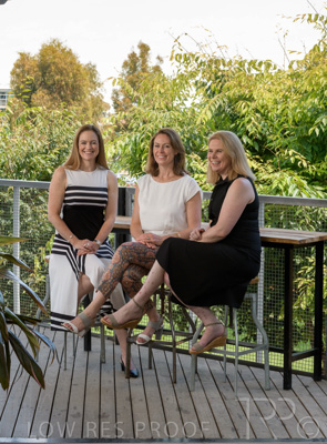 December 2021 / SASHA-PIPA-ZOE_211201_060